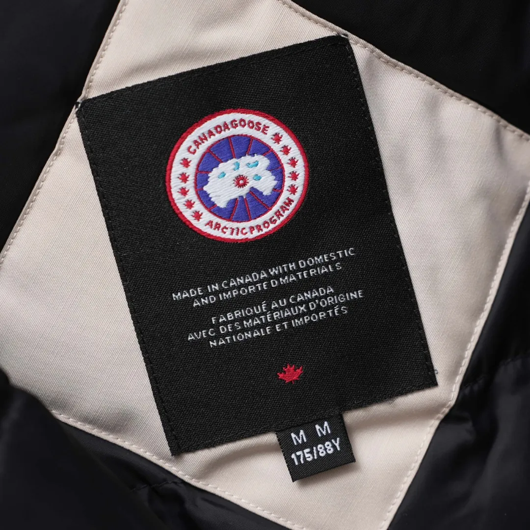 P720 CANADA GOOSE丨Canada Goose 01 pilot hooded down jacket Color: Off-white Size: XS-XXL